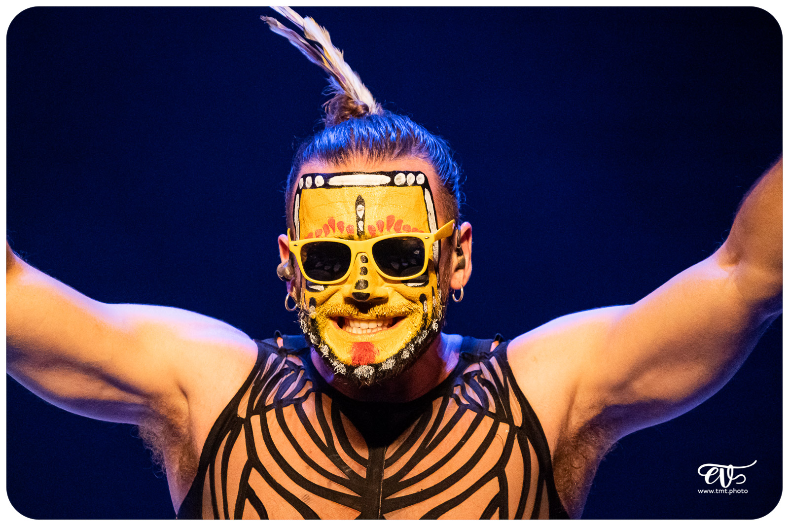 THE PRIMITALS (YLLANA & PRIMITAL BROTHERS)